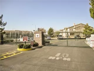 Photo #3: 2587241 Listing 