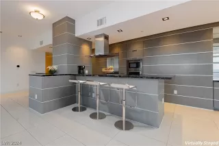 Photo #2: 2587245 Listing