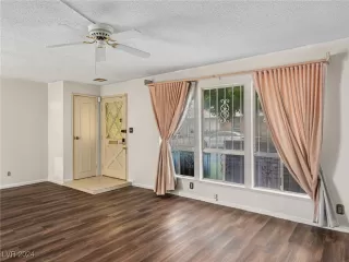 Photo #6: 2587279 Listing