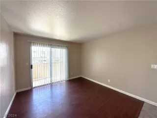 Photo #2: 2587333 Listing