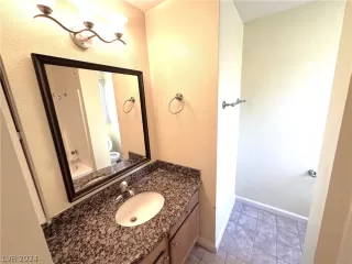 Photo #6: 2587333 Listing