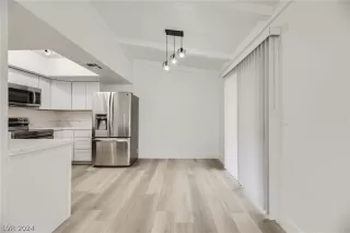 Photo #2: 2587363 Listing