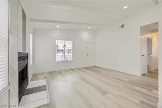 Photo #3: 2587363 Listing