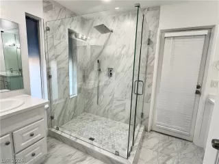 Photo #6: 2587363 Listing