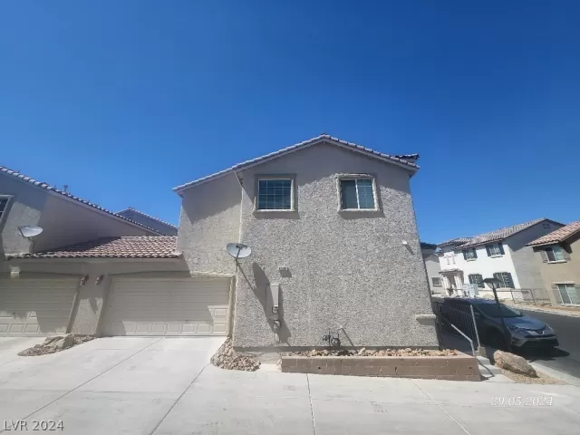 MLS: 2587379 Condo For Sale