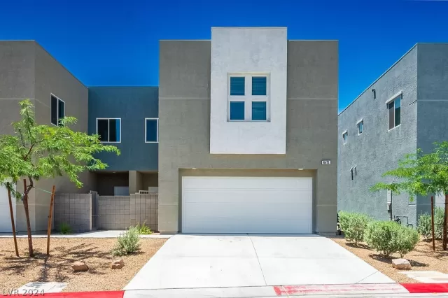 MLS: 2587414 Condo For Sale