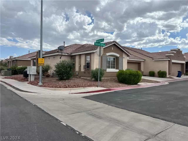 MLS: 2587451 Condo For Sale