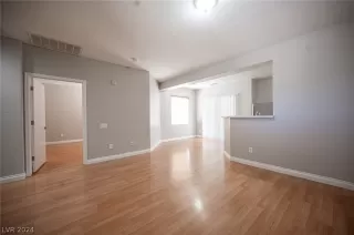 Photo #2: 2587457 Listing 