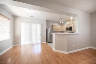 Photo #5: 2587457 Listing 