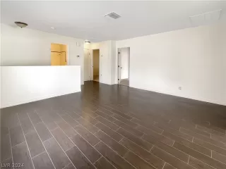 Photo #2: 2587464 Listing