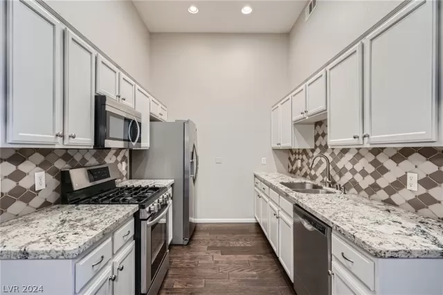 MLS: 2587477 Condo For Sale