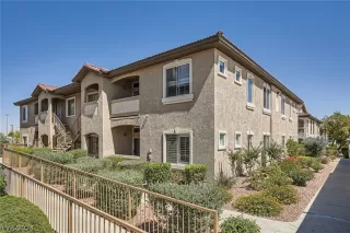 Photo #3: 2587477 Listing