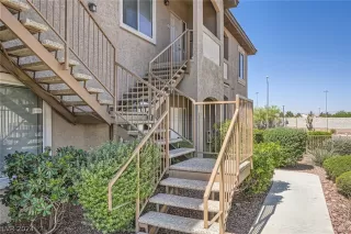 Photo #5: 2587477 Listing