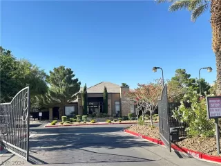 Photo #3: 2587484 Listing 