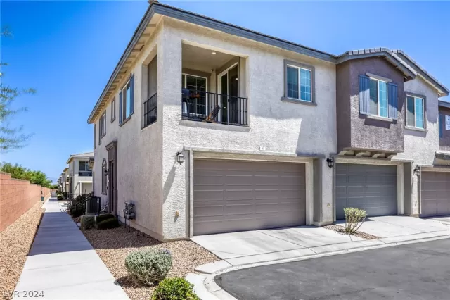 MLS: 2587550 Condo For Sale