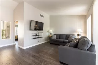 Photo #5: 2587573 Listing 