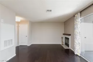 Photo #1: 2587576 Listing