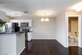 Photo #6: 2587576 Listing