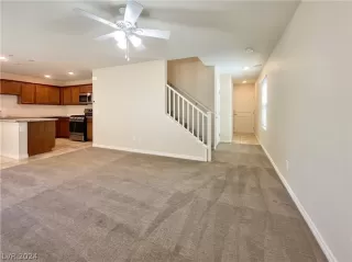 Photo #5: 2587604 Listing