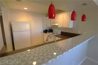 Photo #5: 2587664 Listing 