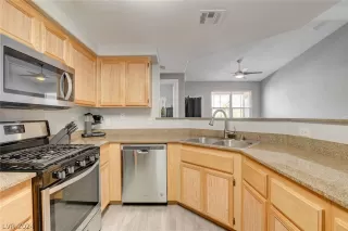 Photo #2: 2587667 Listing