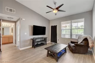 Photo #6: 2587667 Listing