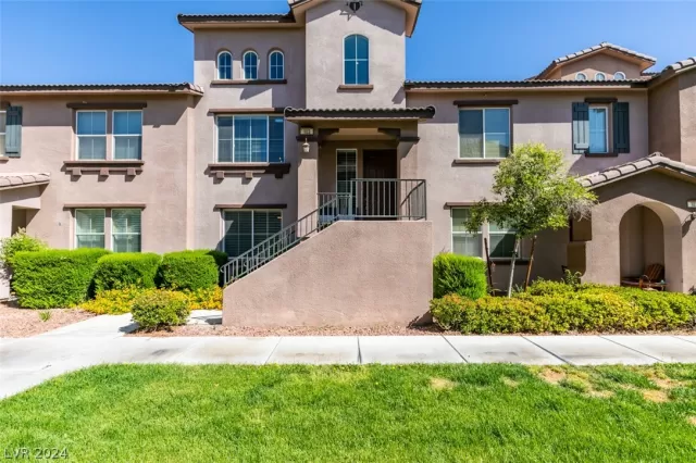 MLS: 2587681 Condo For Sale