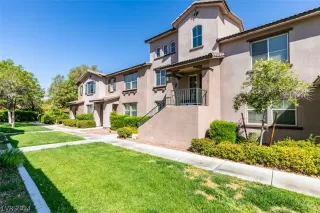 Photo #1: 2587681 Listing 