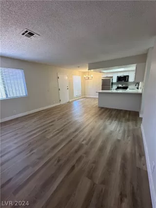 Photo #4: 2587688 Listing 