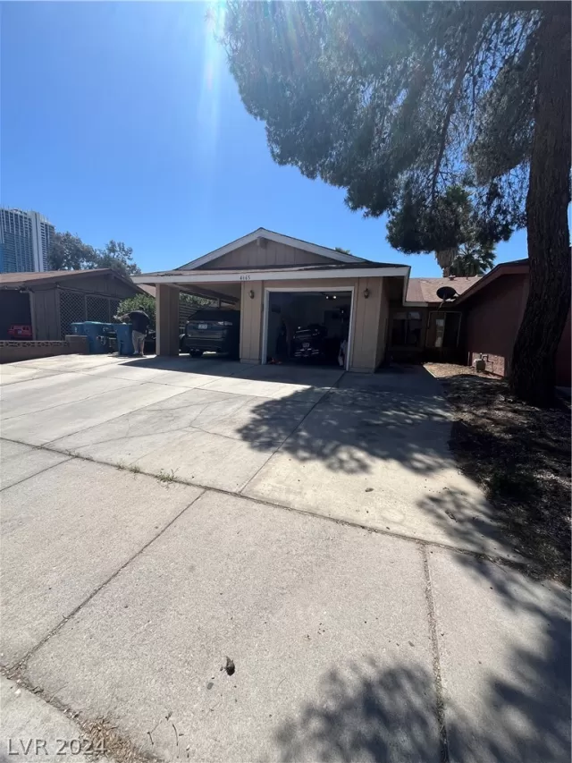 MLS: 2587740 Condo For Sale