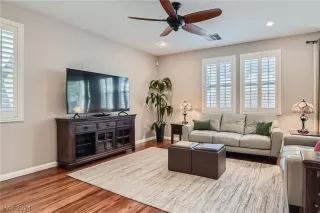 Photo #3: 2587750 Listing 