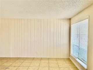 Photo #6: 2587764 Listing