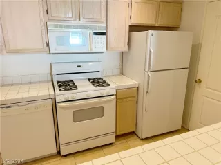 Photo #6: 2587772 Listing 