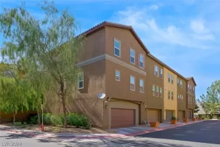 Photo #1: 2587823 Listing