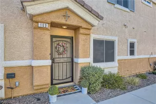 Photo #2: 2587842 Listing 