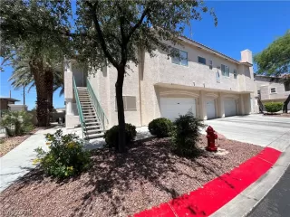 Photo #1: 2587877 Listing 