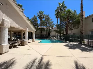 Photo #6: 2587877 Listing 