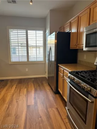 Photo #4: 2587878 Listing 