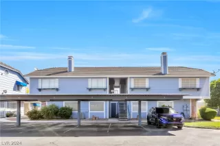 Photo #1: 2587886 Listing