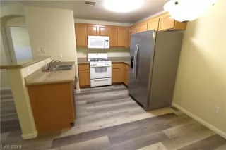 Photo #6: 2587905 Listing 