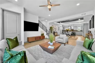 Photo #5: 2587910 Listing 