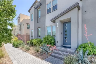 Photo #4: 2587917 Listing