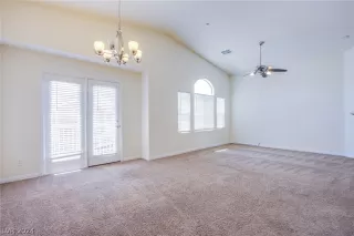 Photo #1: 2587956 Listing 