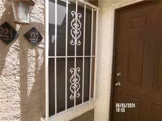 Photo #1: 2587969 Listing 