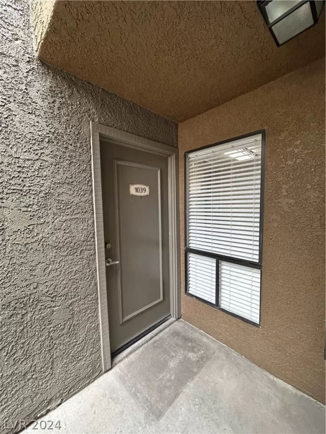 MLS: 2587971 Condo For Sale