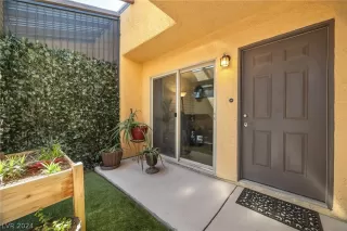 Photo #3: 2588002 Listing 