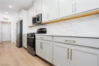 Photo #4: 2588040 Listing 