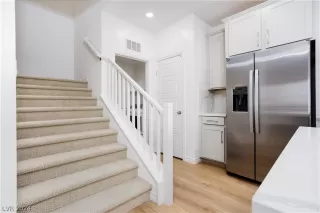 Photo #6: 2588040 Listing 