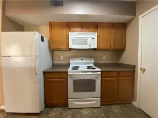 Photo #6: 2588041 Listing 