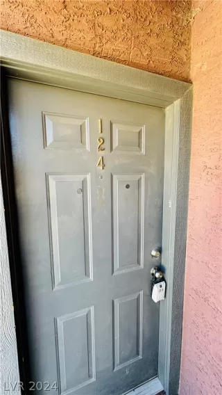 Photo #4: 2588045 Listing 